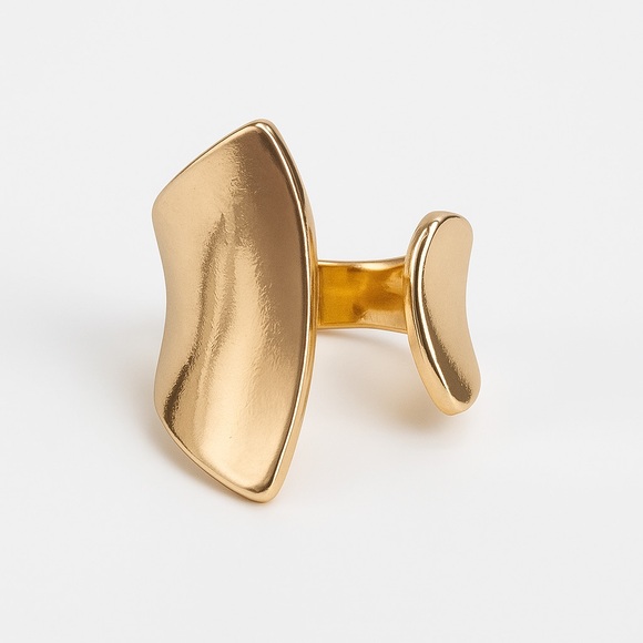 Trendy Gold Tone Texture Statement Ring | NEW - Picture 1 of 7